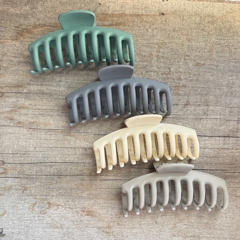 Set of 4 Large Claw Hair Clips in Neutral Colors - Green, Gray, Cream, Tan